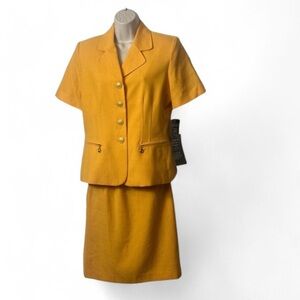 Vintage‎ Skirt Suit